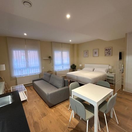 מדריד Apartamentos Turisticos Aeropuerto Barajas מראה חיצוני תמונה
