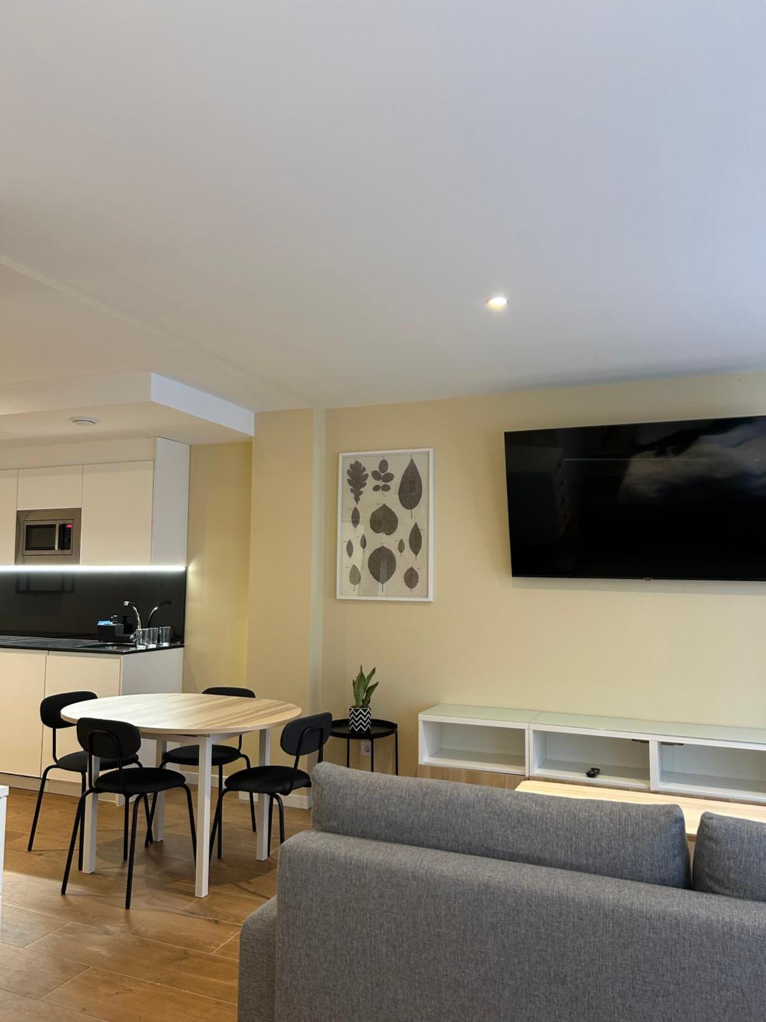 מדריד Apartamentos Turisticos Aeropuerto Barajas מראה חיצוני תמונה